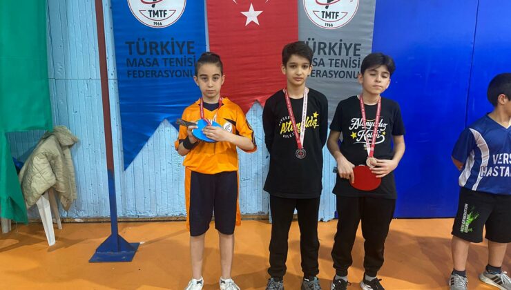 Kardelenli Öğrencilerden Çifte Şampiyonluk