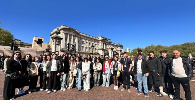 Kardelenliler Oxford’da