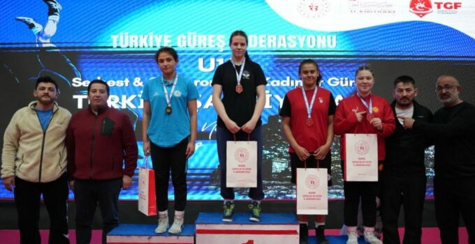 Kadınlar Güreş Şampiyonası’nda Gurur Verici Başarı