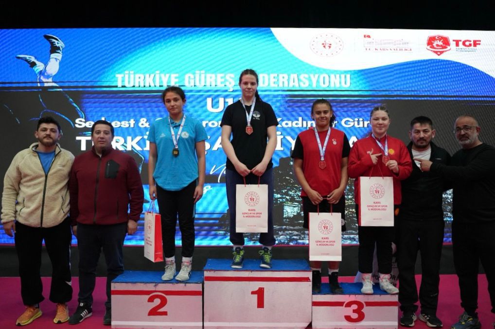 Kadınlar Güreş Şampiyonası’nda Gurur Verici Başarı