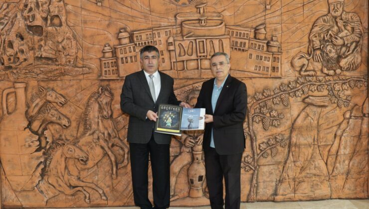 Nevşehir İl Müftülüğünden NEVÜ Öğrencilerine Dergi Bağışı