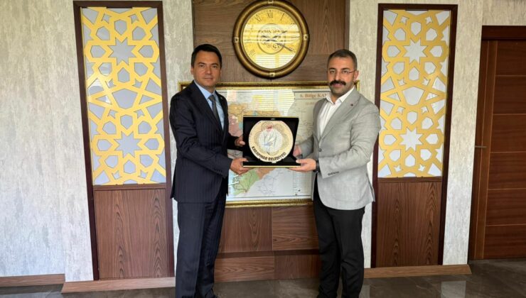 Başkan Güneş’ten Karayolları Bölge Müdürü Akyazı’ya Ziyaret