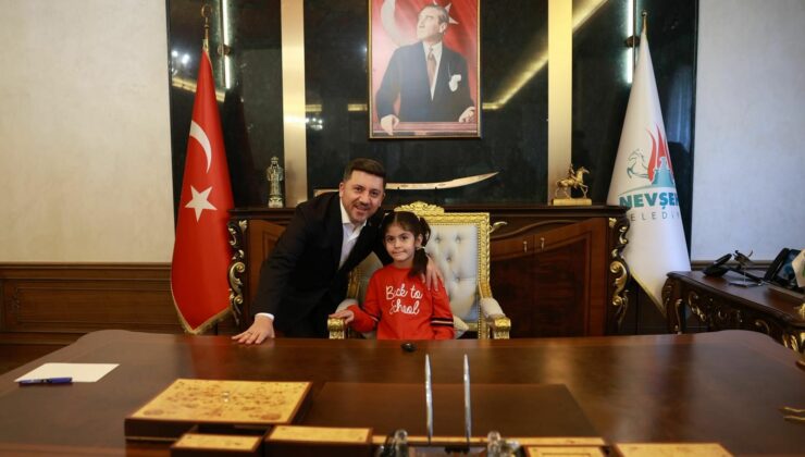 Başkan Rasim Arı, 23 Nisan’da Koltuğu Çocuklara Devretti