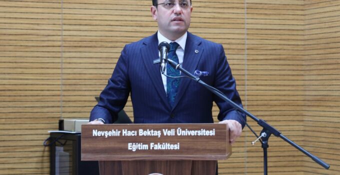 Bakan Yardımcısı Gizligider NEVÜ’de Sivil Anayasa Çalışmalarında Gençliğin Rolü Üzerine Konuştu