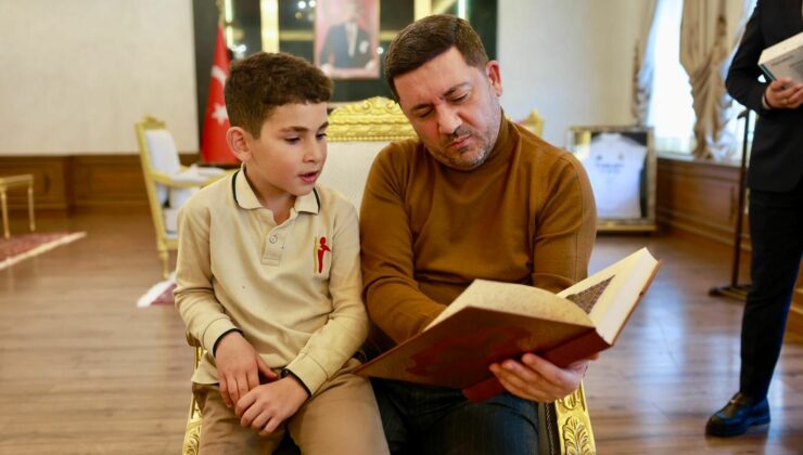 Rasim Başkan, Minik Hayranını Belediyede Ağırladı