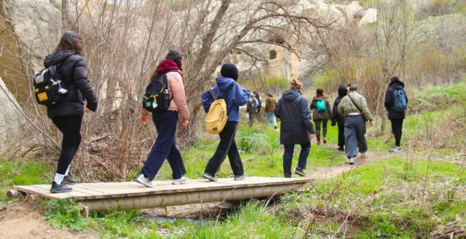 NEVÜ Ailesi Gomeda Vadisi Yürüyüşünde Buluştu