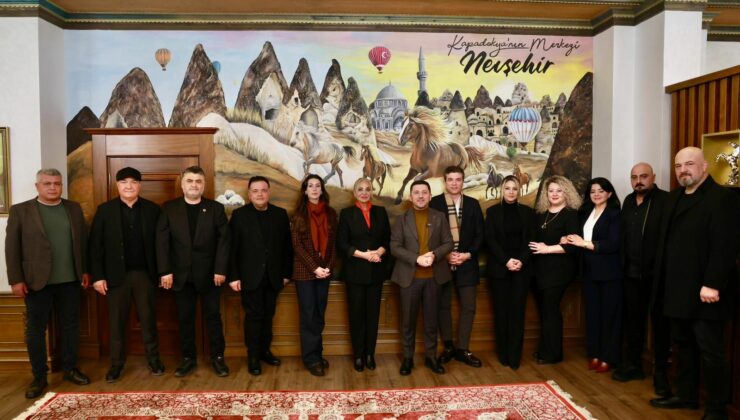 “ÇATLI” Filmi Oyuncularından Başkan Rasim Arı’ya Ziyaret