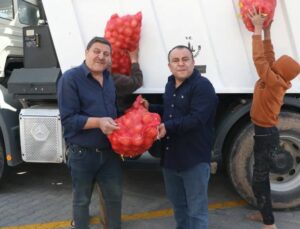 Derinkuyu Belediyesi’nden Ücretsiz Soğan Dağıtımı