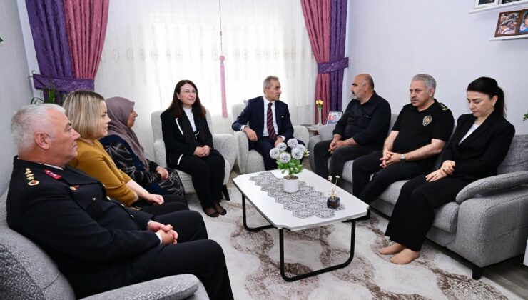 Vali Hüseyin Kök ve Eşinden Şehit Ailelerine Bayram Ziyareti
