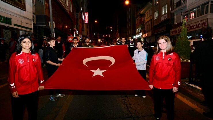 Nevşehir’de 19 Mayıs Meşalelerle Kutlandı