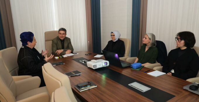 AK Parti Kayseri Milletvekili Böhürler ve sanatçı Kato, Aslanbay’ı Ziyaret Etti