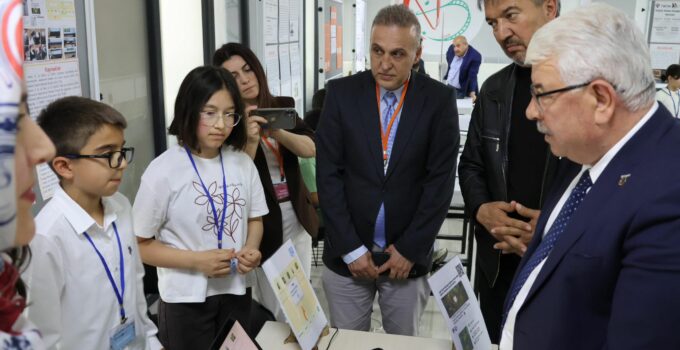 TÜBİTAK 4006 Bilim Fuarı Sergisi Açıldı