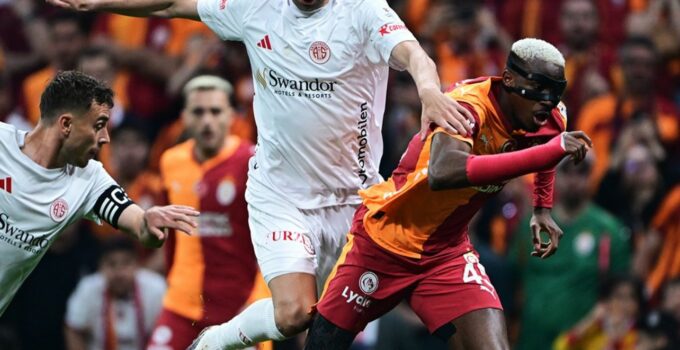 Galatasaray Üst Üste 4. Kez Şampiyon