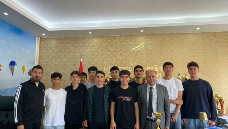 Kardelen Futsal Takımı İl Üçüncüsü Oldu