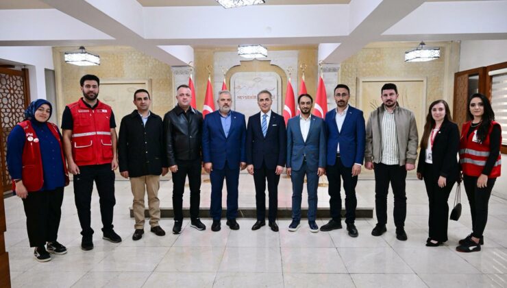 Türk Kızılay Nevşehir Yönetimi, Vali Hüseyin Kök’ü Ziyaret Etti