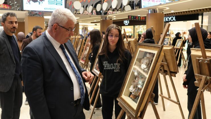 Recep Tayyip Erdoğan Anadolu İmam Hatip Lisesi Rölyef Sergisi Düzenlendi