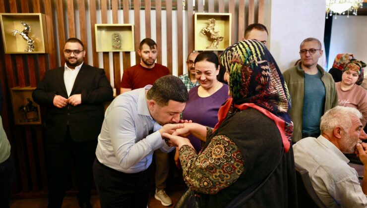 Belediye Başkanı Rasim Arı’dan Bayramlaşma Maratonu
