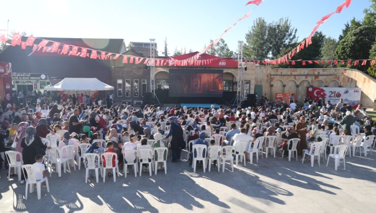 Karne Şenliğinde Binlerce Çocuk Ağırlandı