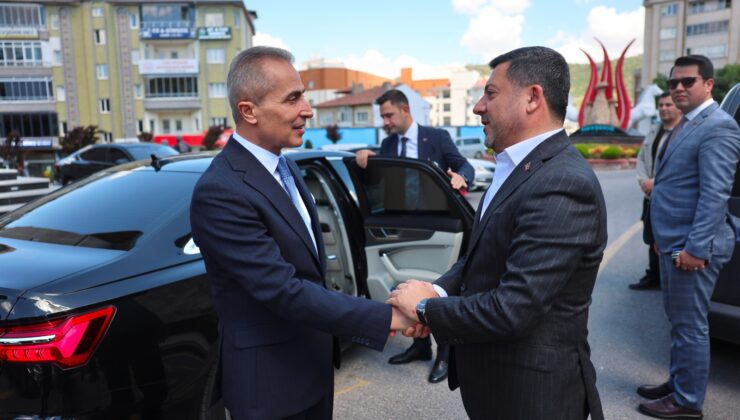 Nevşehir Valisi Hüseyin Kök’ten Belediye Başkanı Rasim Arı’ya İade-i Ziyaret
