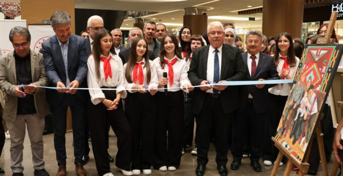 Köklerden Geleceğe Sanat: Aile Temalı Resim Sergisi