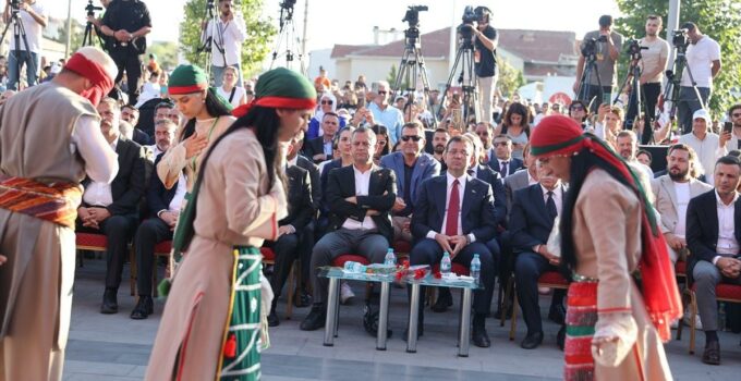 Hacı Bektaş Veli Anmaları Öncesi Davet Tartışması: Kılıçdaroğlu mu, Özel mi?