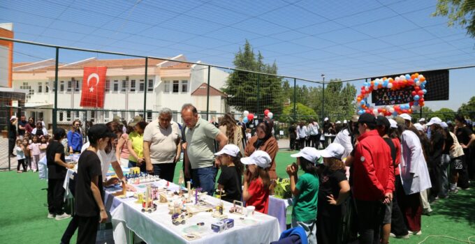 Kardelen Panayırına Öğrencilerden Yoğun İlgi