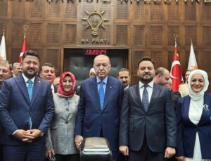 AK Parti Heyeti Cumhurbaşkanı Erdoğan ile Görüştü