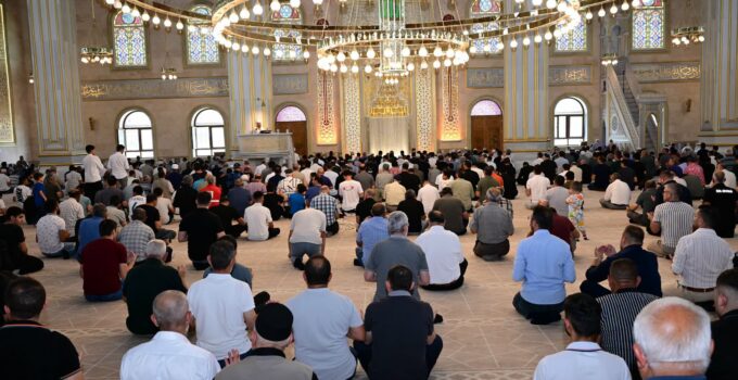 Külliye Camii’nde Kur’an-ı Kerim Tilaveti ve Dua Programı Düzenlendi