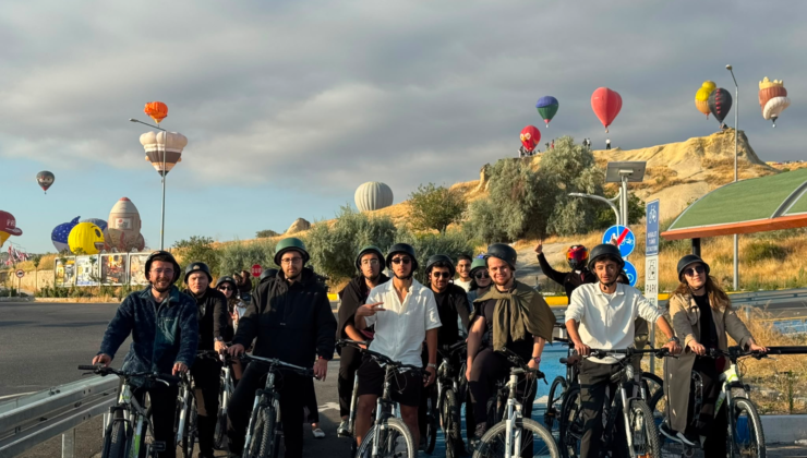 AK Parti Nevşehir Gençlik Kolları’ndan Balonlar Eşliğinde Bisiklet Etkinliği