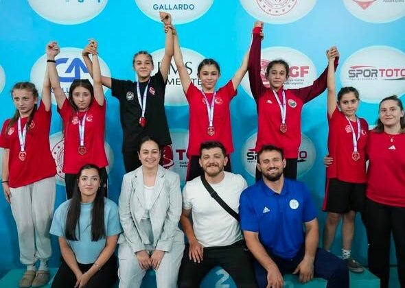 Nevşehirli Öğrencilerden Türkiye Güreş Şampiyonası’nda Büyük Başarı