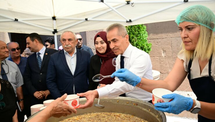 Vali Hüseyin Kök, Hacıbektaş’ta Aşure Programına Katıldı