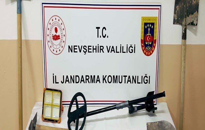 Nevşehir’de Kaçak Kazıya Suçüstü: 6 Şüpheli Jandarmaya Yakalandı