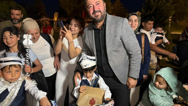 Milletvekili Çalışkan, 500 Yıllık Vakıf Geleneğinin Yaşatıldığı Şölende 23 Çocuğun Sevincine Ortak Oldu