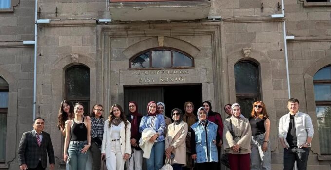 Gençler ve Yetişkinler Paşa Konağı’nda Yeni Beceriler Kazanıyor