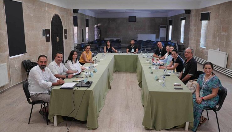 Gelenekten Geleceğe: Âşık Sanatı Sempozyumu Modern Zamanları Ele Aldı