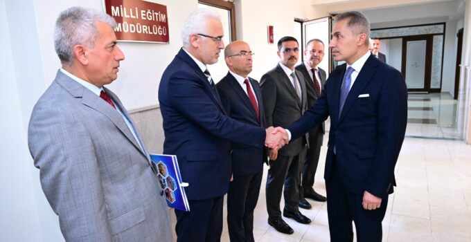 Vali Kök, İl Millî Eğitim Müdürlüğünü Ziyaret Etti