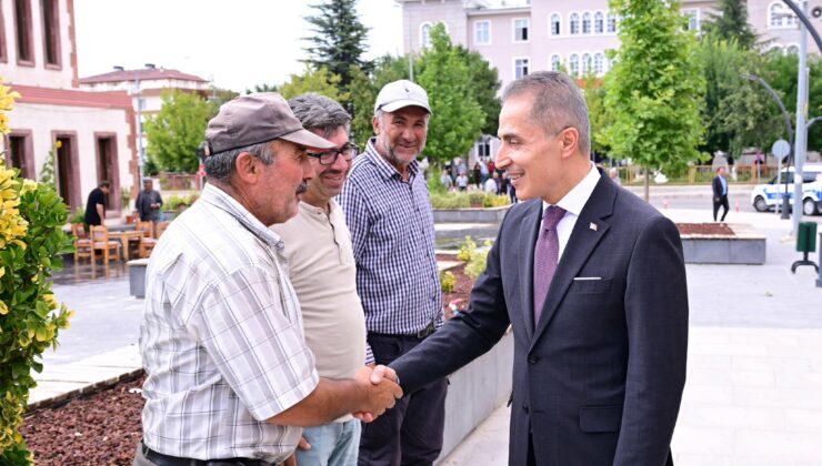 Vali Kök, Kozaklı’da Esnaf ve Vatandaşlarla Buluştu