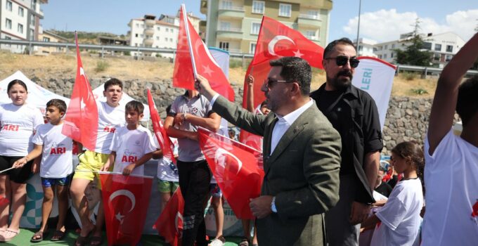 “30 Ağustos Zafer Bayramı Çocuklara Özel Havuz Şenliği” Coşkusu Yaşandı