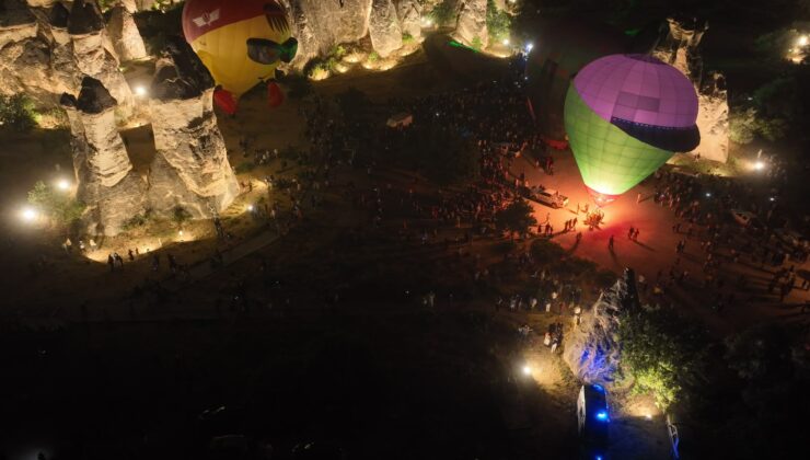 Paşabağları Ören Yeri’nde Night Glow Gösterisi Düzenlendi