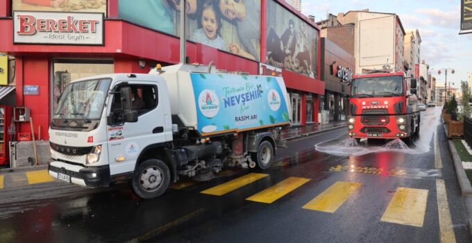Temizlik Seferberliği Kapsamında Atatürk Bulvarı’nı “PAKLADIK” 