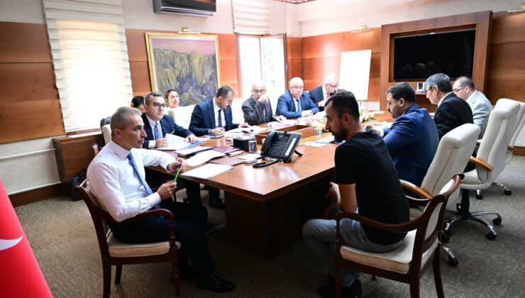 Vali Kök, Halk Günü’nde Vatandaşların Talep ve Sorunlarını Dinledi