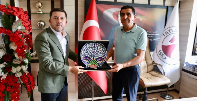 Belediye Başkanı Rasim Arı’dan Tatlarin Belediyesi’ne Ziyaret