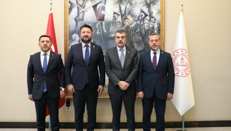 Belediye Başkanımız Arı ve Milletvekillerimiz, Bakan Yusuf Tekin’i Ziyaret Etti