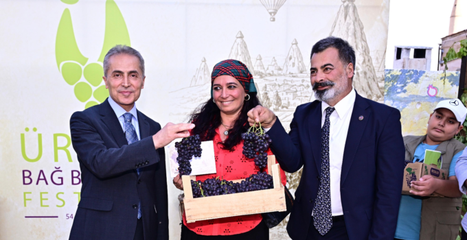 54. Uluslararası Ürgüp Bağ Bozumu Festivali Coşkuyla Başladı