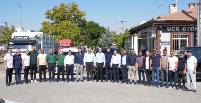 Ertaş, Galericiler Sitesinde Sektör Temsilcileriyle Buluştu