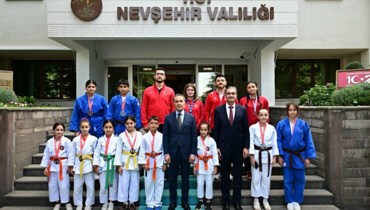 Vali Kök, Uluslararası Başarı Kazanan Sporcuları Ağırladı