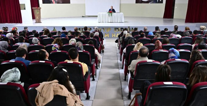 Vali Kök, Rehber Öğretmenlerle Gençlerin Güvenliğini Görüştü