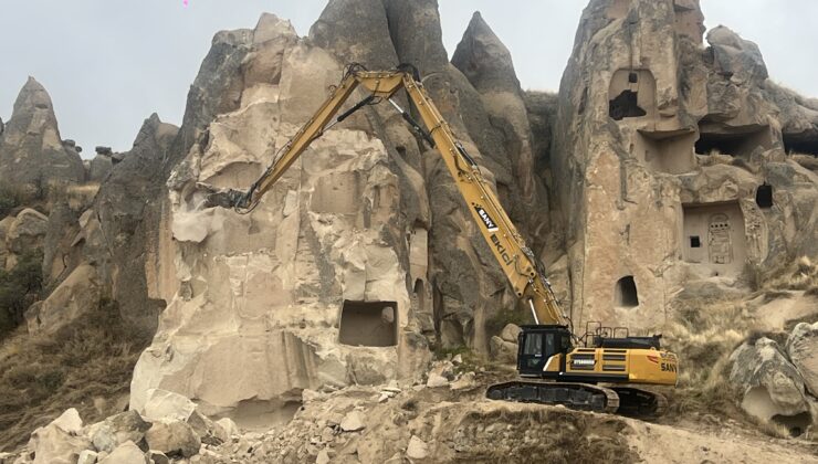 Göreme’de Tehlike Oluşturan Kaya Parçaları Temizlendi