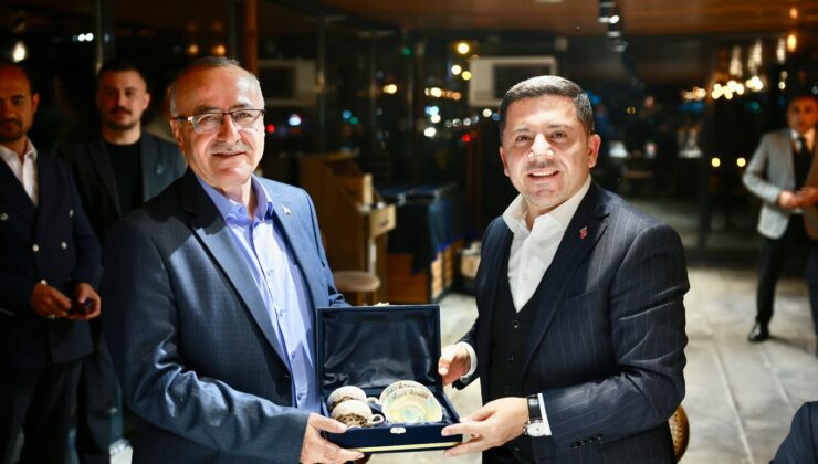Başkan Rasim Arı, Muhtarlarla NevMekan’da Bir Araya Geldi