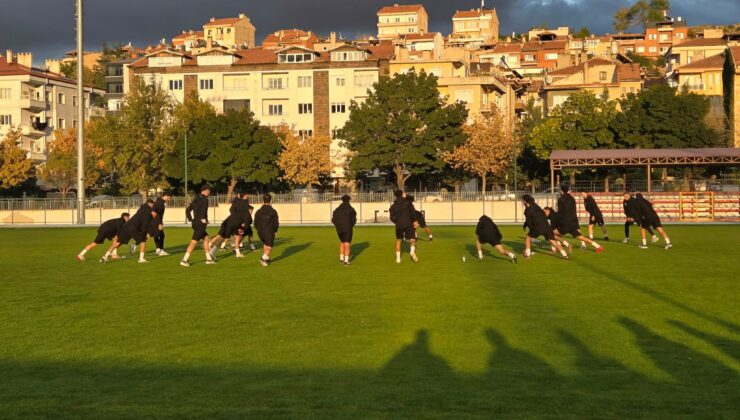 Nevşehir Spor Sahaya İndi